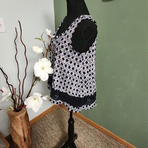 Ann Taylor Loft Women's Navy White Tank Shirt Top Sleeveless Size Medium